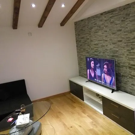 Mira Brela