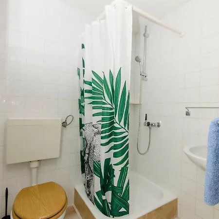Mira Apartment *