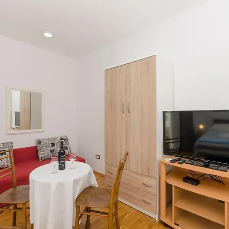 Mira Apartment