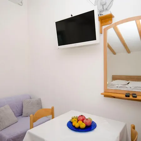 Mira Apartment *