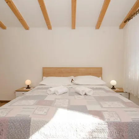 Appartement Mira Beachfront Bliss